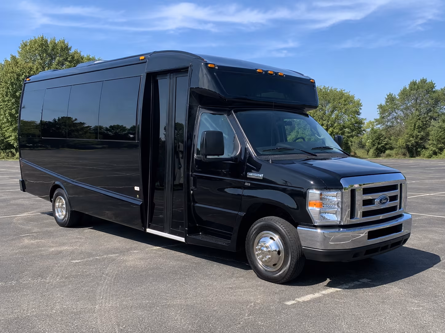 charter buses for concerts and events at the crown complex