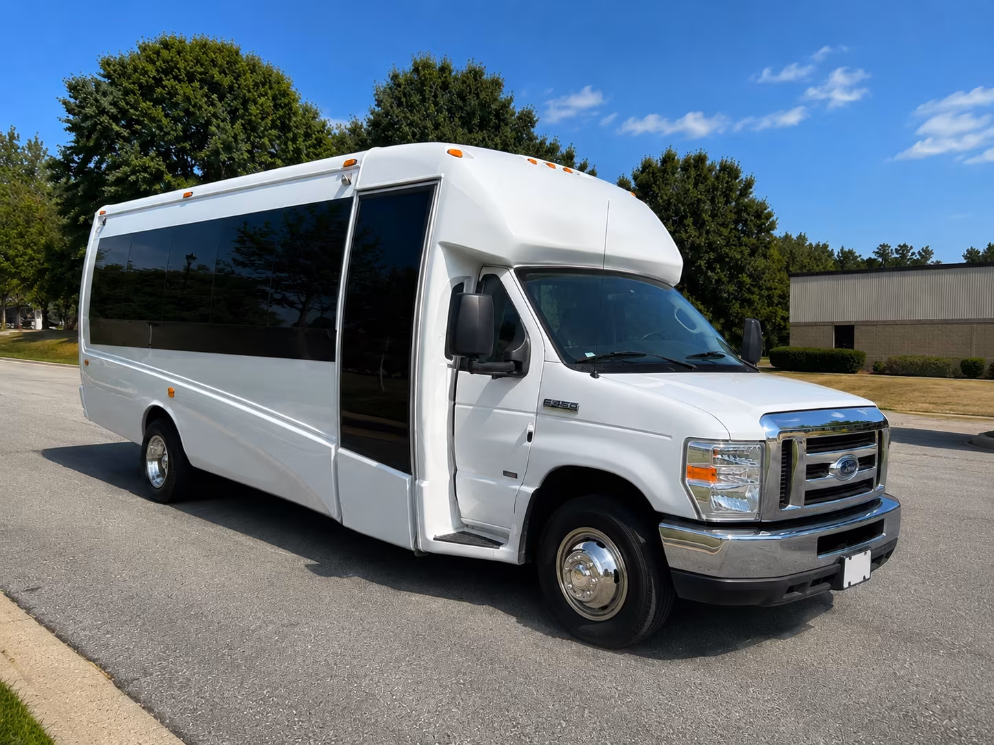 charter buses to walnut creek amphitheatre and raleigh concert venues