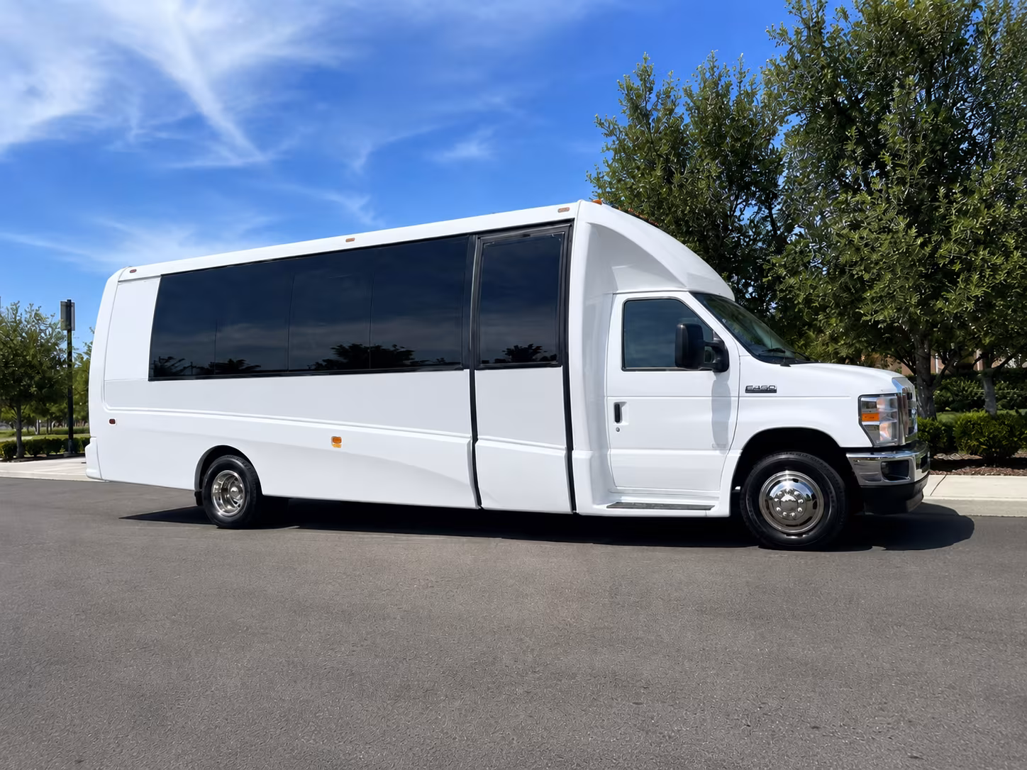 shuttle buses to red hat amphitheater and downtown raleigh music events